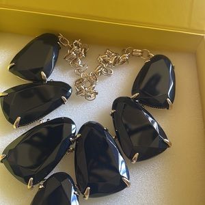 Kendra Scott Harlow statement  necklace in black Preowned